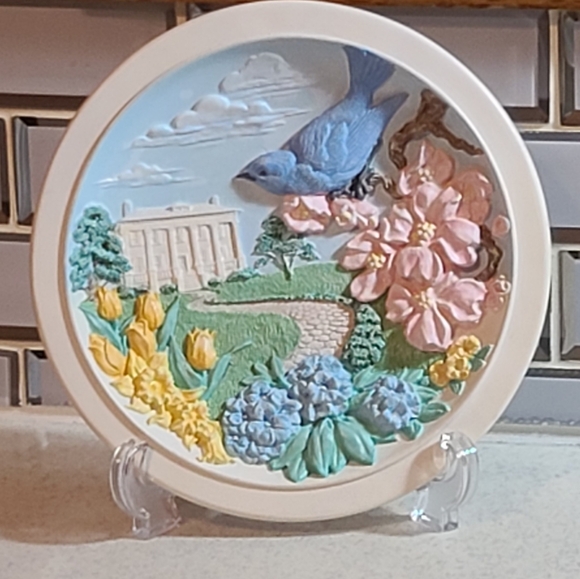 Avon Other - AVON OBRIEN SOURCE OF FINE COLLECTIBLES ARTISTIC MAJOLICA PLATE! -…